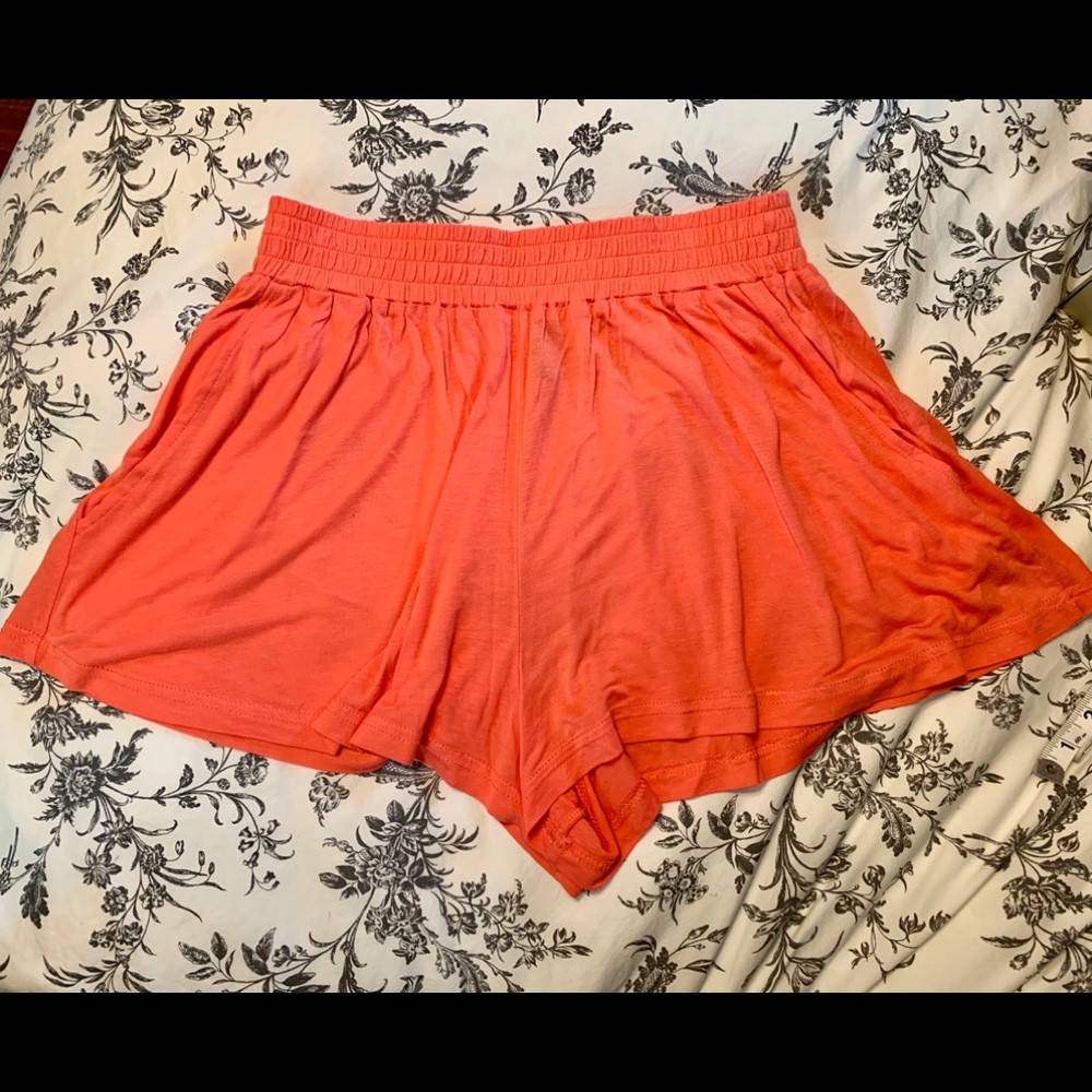 🔴H&M Flowy Shorts🔴